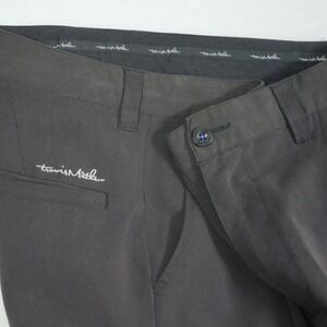 Travis Mathew Shorts‎ Men's 36 Black Pockets Button Embroidered Golf 11" inseam
